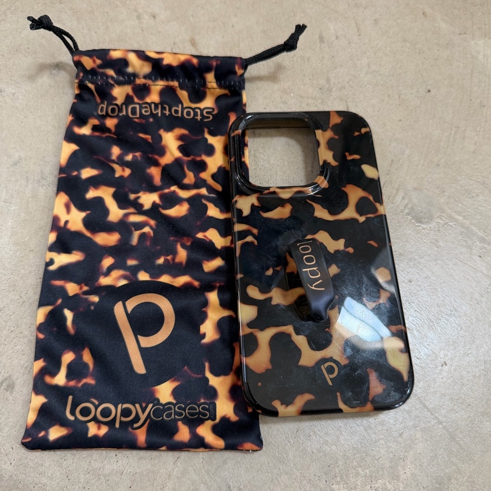 iPhone 15 Pro Loopy Case Tortoise Right Print Phone Case (with bag)